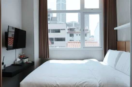 Aura Hotel Purvis Hotels near Esplanade MRT Station