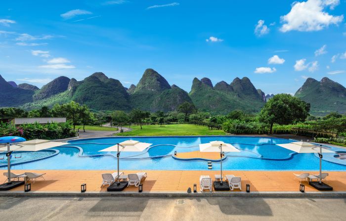 Xishi Manor Resort Hotel(Yangshuo Ten-MileGallery Yulong River Branch)