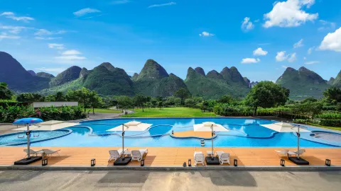 Xishi Manor Resort Hotel(Yangshuo Ten-MileGallery Yulong River Branch) in Yangshuo