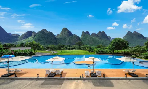 Xishi Manor Resort Hotel(Yangshuo Ten-MileGallery Yulong River Branch)