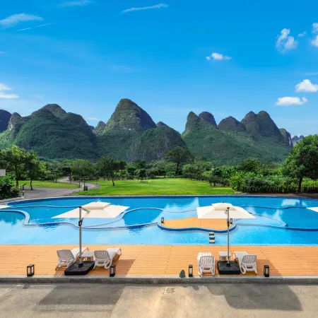 Xishi Manor Resort Hotel(Yangshuo Ten-MileGallery Yulong River Branch)