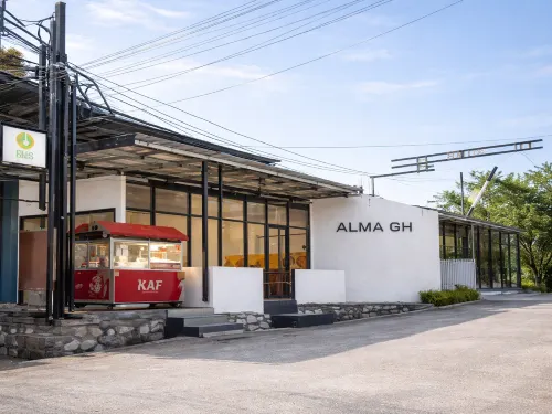 Alma Guest House Syariah - parcheggio