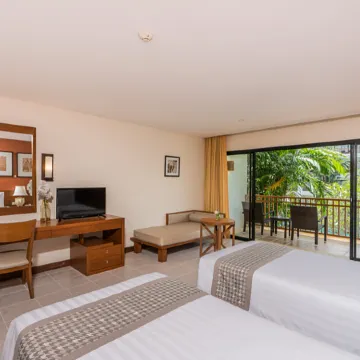 Naithonburi Beach Resort