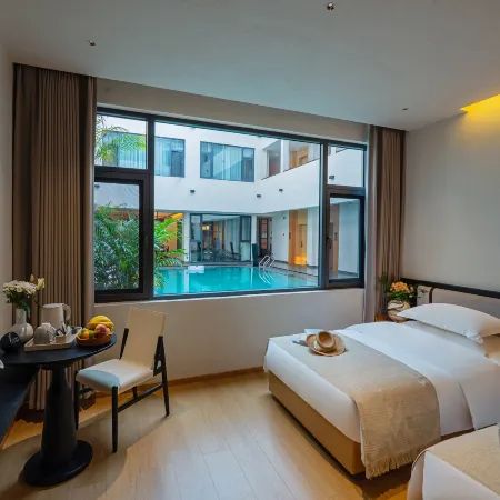 Lugu Lake Qingchen International Lake View Resort Manor (Daluoshui Pier Branch)