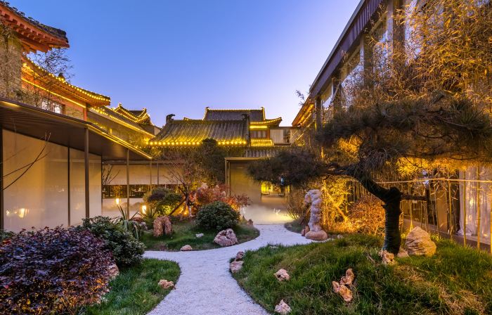 Kaifeng Millennium City Park Gulou Public Square | Yuhefu Classical Garden Resort Hotel