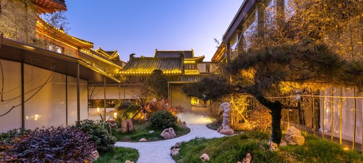 Kaifeng Millennium City Park Gulou Public Square | Yuhefu Classical Garden Resort Hotel 開封のホテル