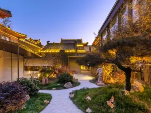 Kaifeng Millennium City Park Gulou Public Square | Yuhefu Classical Garden Resort Hotel