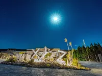 XYZ スペチアーレ 温泉販売機（道の駅 椿はなの湯）周辺のホテル
