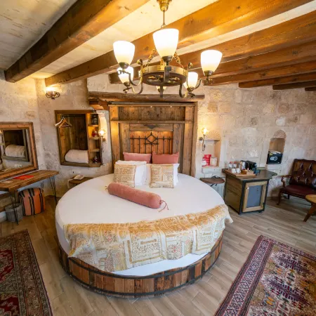 Divan Cave House