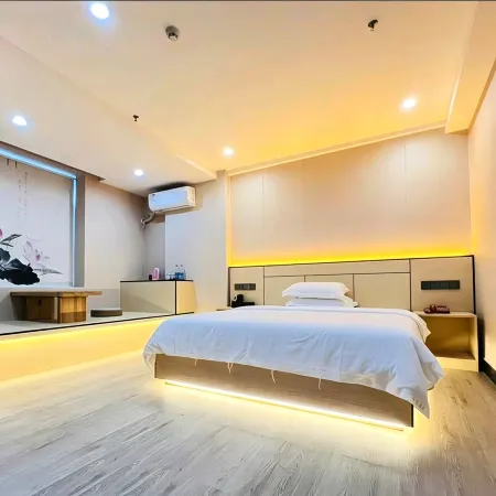 Yangchun Fu Business Hotel