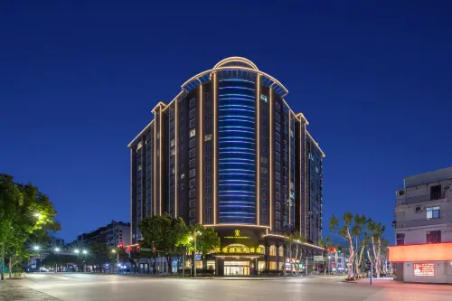 丹江口漢唐國際大飯店（大壩景區店） - 3 星級