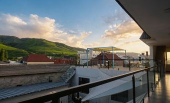 Natural Beauty · Grassland Terrace | Scenic View Homestay (Nalati Tourist Area Branch)