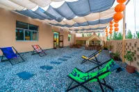 Cloud Trail Manor （Mingsha Mountain&Crescent Spring,Dunhuang ） - ที่มีบาร์
