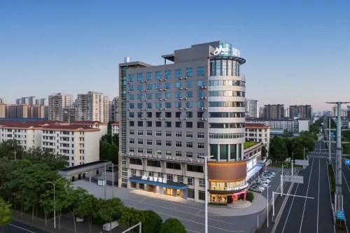 Home Inn (Changde High-speed Railway Station Huanlecheng Branch)