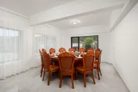 Cloud-viewing Elegant House· Jiushanli - Morgenmad