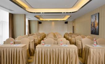 Country Inn & suites by Radisson((Lingnan Xintiandi Branch, Foshan Zumiao Subway Station)