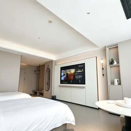 Junlai Hotel (Luohe East Bund) Commercial Plaza
