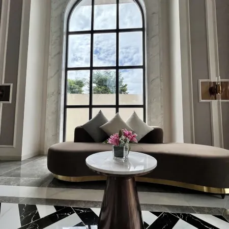 Lavia Hotel