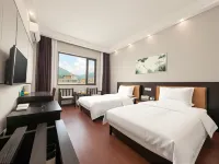 Jinggu Weijiangyuan Hotel - 2-Star