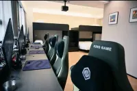 No. 7 E-Sports Hotel - New
