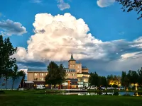 Yili Black Bee Manor Eco Hotel - Romantische