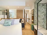 Mercure Avignon TGV Hotel et Spa - parking