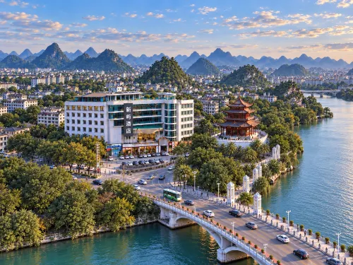 NEO ISLE Hotel (Guilin Liangjiang Sihu Xiangbishan) - bar