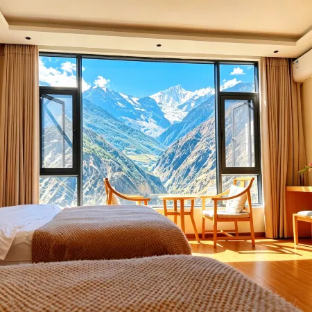 Jisandongzhu Homestay (Meili Snow Mountain Scenic Area)