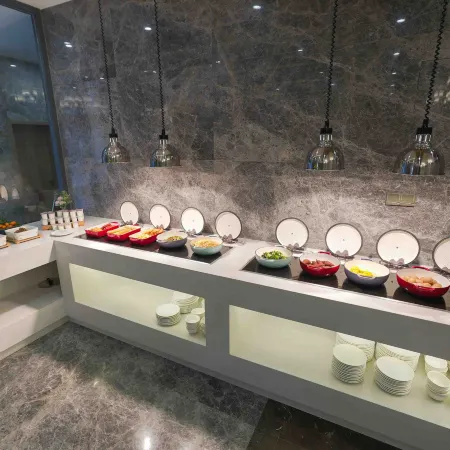 RezenSelect Hotel Nanjing South Railway Station