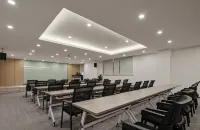 Mingshang Su Yue Hotel (Suzhou Taohua Wu Railway Station North Square Sujin Metro Station Store)