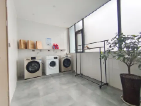 順輝芭登印象飯店（江油高鐵站店）