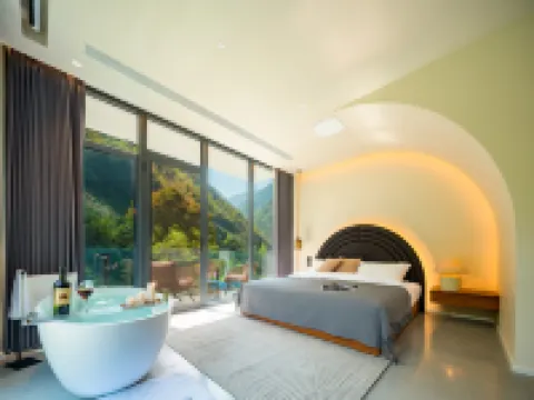 優曇谷·鹿鳴谷温泉度假民宿（黃山湯口南大門店）