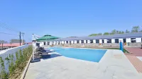 Guanglu Island Yijing Fish Lodge - ที่มีสระว่ายน้ำ