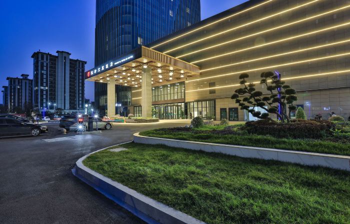 Longyou Oriental Wenlan Hotel