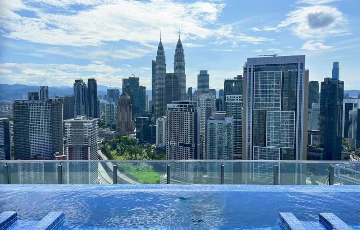 The Luxe by Infinitum Suites