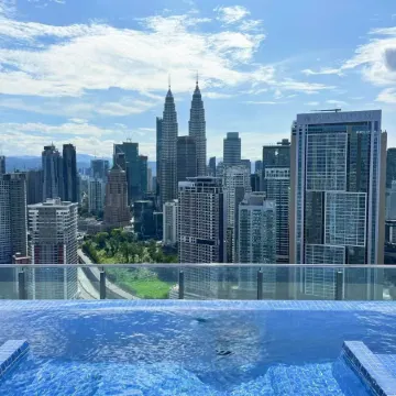 The Luxe by Infinitum Suites Отели рядом с достопримечательностью «Jalan Ampang»