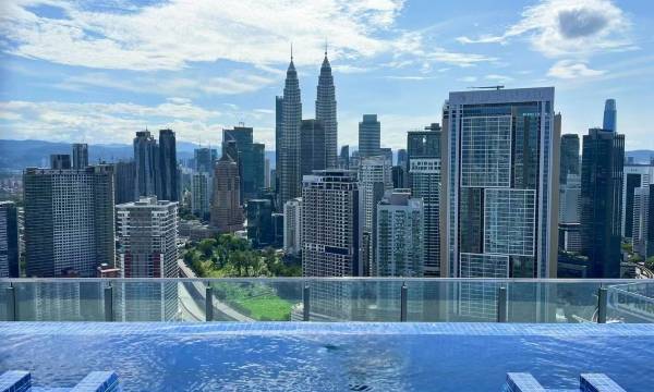The Luxe by Infinitum Suites
