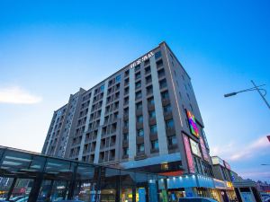 Home Inn (Shanghai Fengxian Jinhui Commercial Plaza)