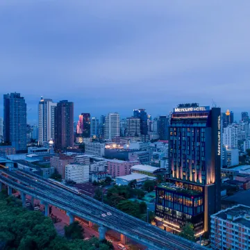 Mercure Bangkok Makkasan Отели рядом с достопримечательностью «Ратчада Сой 6»