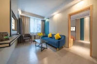 Fanhua Hotel (Zhanjiang World Trade Building No.5 Middle School)