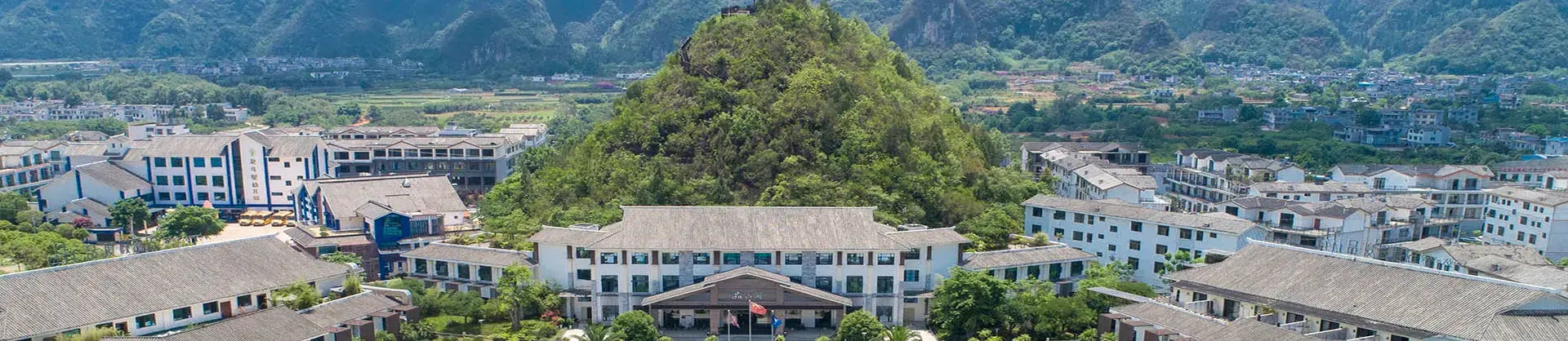Khách sạn ăn ngon