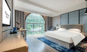 Echarm Hotel (Hezhou Lingfeng Square)