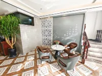 Home Inn Huayi Select Hotel (Baicheng Pearl Garden)