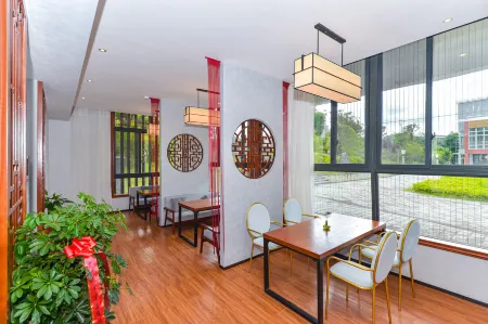 Shuxiang Inn (Shanmu Lake Park) Отели рядом с достопримечательностью «Qin Han Studio City»