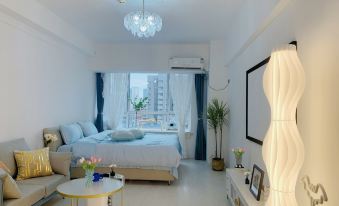 Funuo Light Luxury Apartment (Shenyang Station Taiyuan Street Branch)