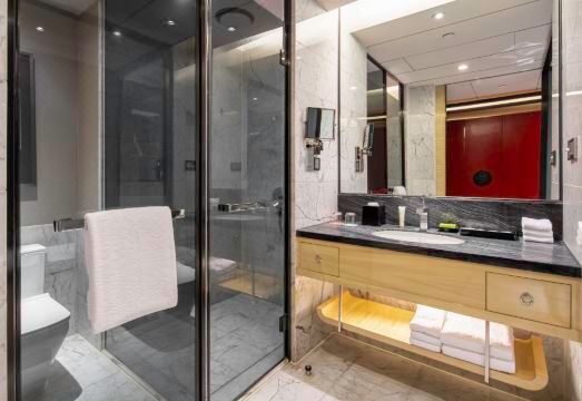 2. 르 메르디앙 충..