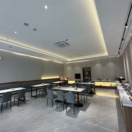 HanTing Hotel (Shanghai Anting Xinyuan Road) Отели рядом с достопримечательностью «Северный вокзал Аньтин»