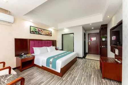 Paiboyun Hotel (Yueyang Xiangyin Jinxiu Mountain Villa) Отели рядом с достопримечательностью «Yangsha Lake Colorful Flower Field»