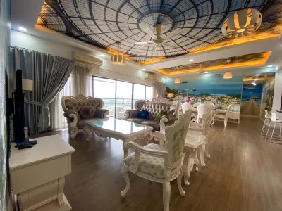 Puchong Setiawalk Penthouse for 14 Pax | Iconique