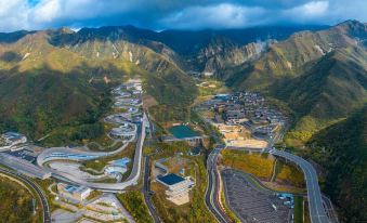 Bejing Yanqing Alpine Skiing Resort Hotel